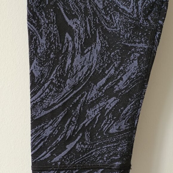 NWT LULULEMON VRTJ Black Blue Jacquard Wunder Under HR Soft 28" Pants Tight 10 - Picture 3 of 6
